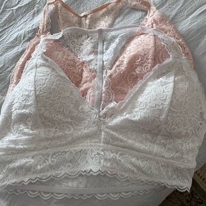 2 beautiful lace comfortable no pain bras. Removable pads. 2/$10
